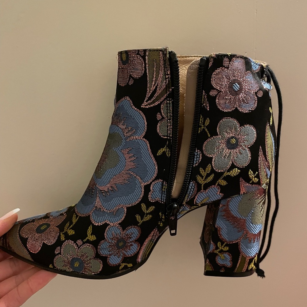 Anthropology boot